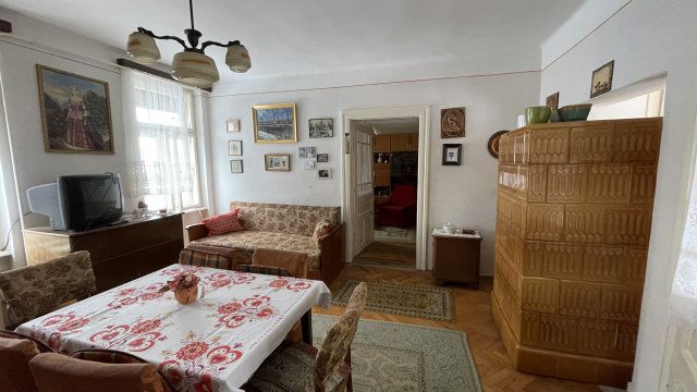 Eladó családi ház, Nyúlon 39.5 M Ft, 2 szobás