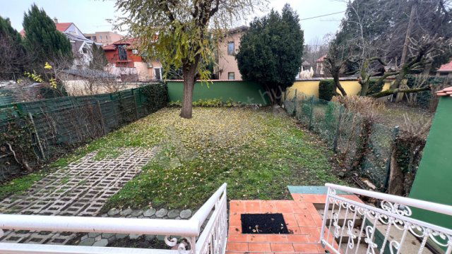 Kiadó családi ház, albérlet, XIV. kerületben, Dorozsmai utcában