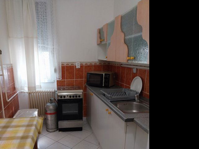 Kiadó téglalakás, albérlet, Tatabányán 110 E Ft / hó