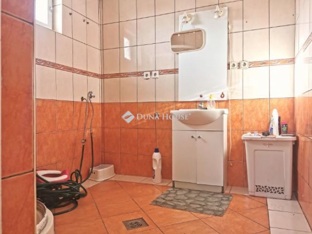Eladó családi ház, Sátoraljaújhelyen 29.99 M Ft, 4 szobás
