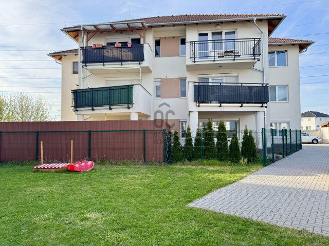 Eladó téglalakás, Dunakeszin 99.95 M Ft, 4 szobás