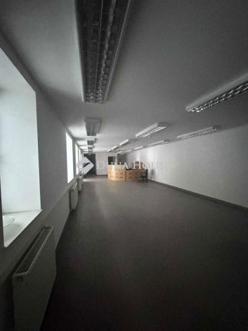 Eladó iroda, Budapesten, I. kerületben, Széna téren 698 M Ft