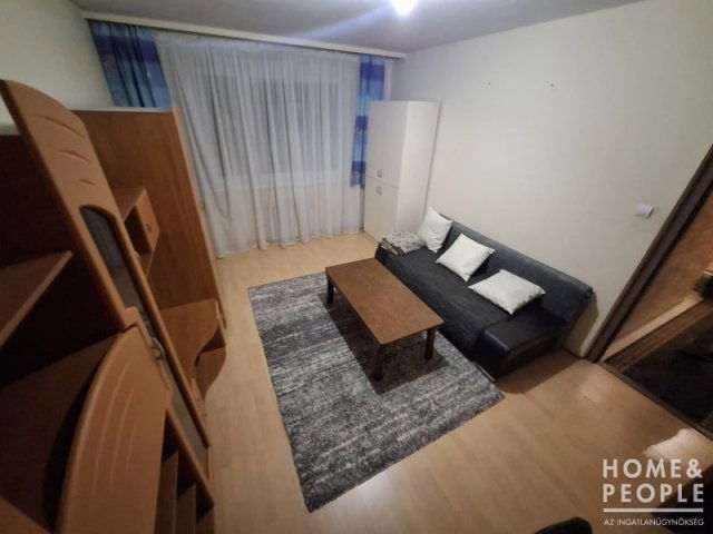 Eladó téglalakás, Szegeden 55 M Ft, 2 szobás