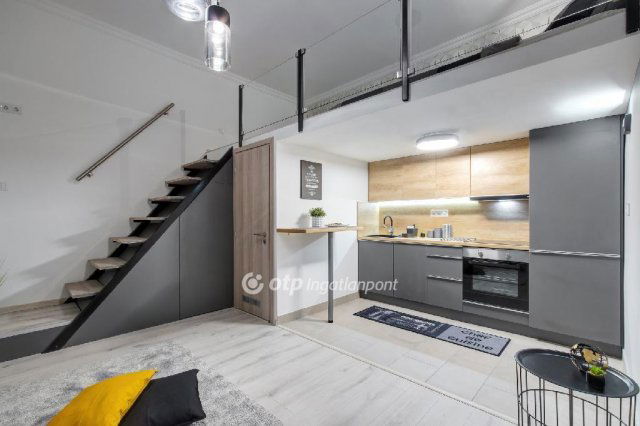 Eladó téglalakás, Budapesten, VI. kerületben 94 M Ft, 2 szobás