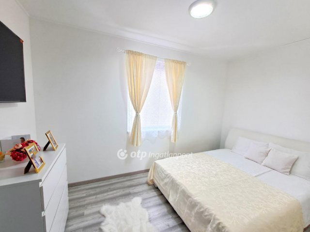 Eladó családi ház, Kecskeméten 90 M Ft, 5 szobás