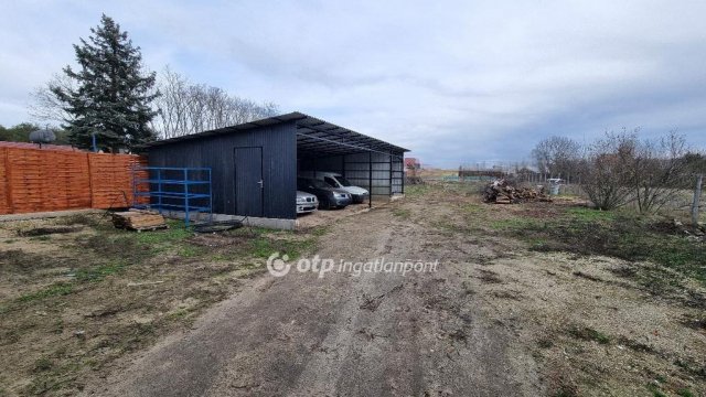 Eladó családi ház, Kakucson 59.9 M Ft, 2 szobás