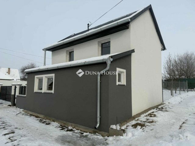 Eladó családi ház, Monoron 40.5 M Ft, 3 szobás