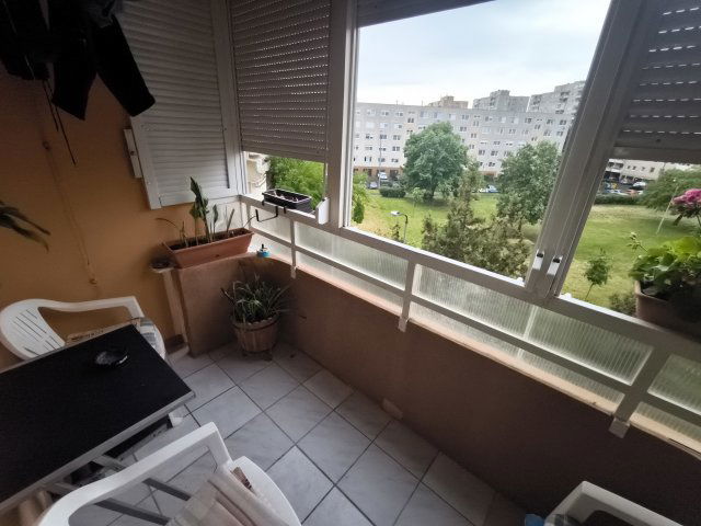 Eladó panellakás, Nyíregyházán 41 M Ft, 4 szobás