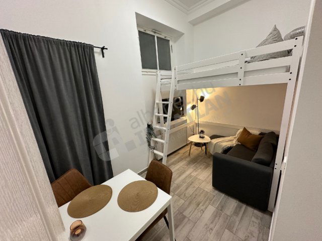 Kiadó téglalakás, albérlet, VIII. kerületben, Kisfaludy utcában