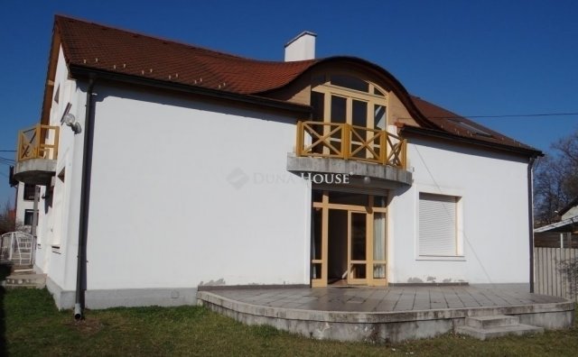 Eladó családi ház, Budapesten, XVIII. kerületben 170 M Ft