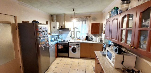 Eladó családi ház, Szigetszentmiklóson 53.9 M Ft, 3 szobás