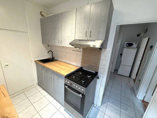 Eladó téglalakás, Pécsett 44.5 M Ft, 2 szobás