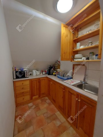 Eladó családi ház, Révfülöpön 160 M Ft, 8 szobás