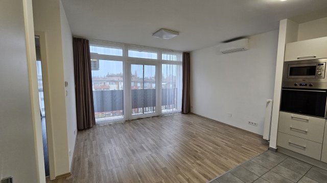 Kiadó téglalakás, albérlet, XIII. kerületben, Szegedi úton