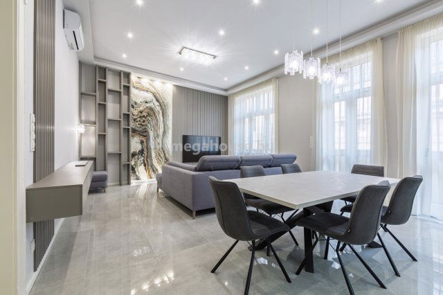 Eladó téglalakás, Budapesten, V. kerületben, Képíró utcában