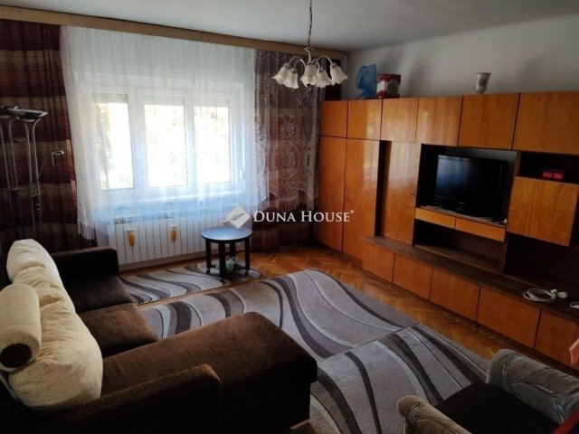 Eladó téglalakás, Kecskeméten 69.9 M Ft, 3 szobás