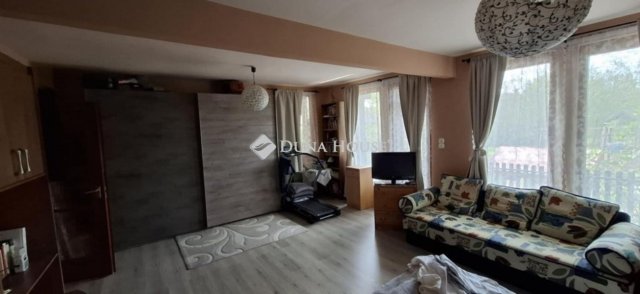 Eladó családi ház, Vecsésen 149.999 M Ft, 5 szobás