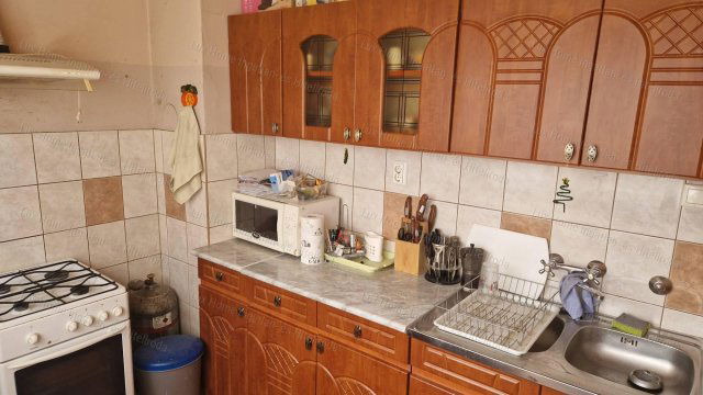 Eladó panellakás, Dorogon 28 M Ft, 2 szobás