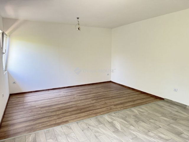 Eladó téglalakás, Budapesten, XXI. kerületben 32.5 M Ft