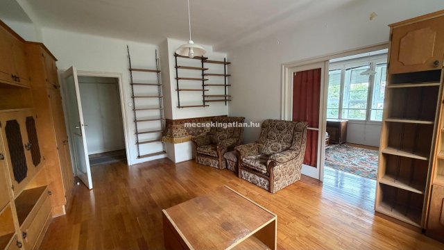 Kiadó téglalakás, albérlet, Pécsett 160 E Ft / hó, 2 szobás