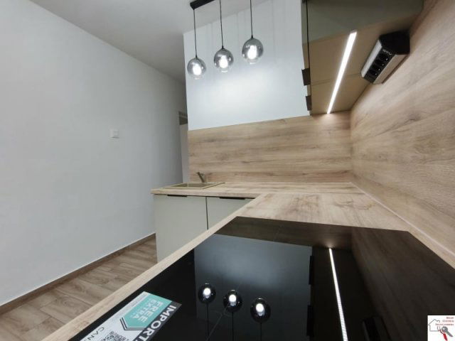 Eladó panellakás, Pécsett 49.9 M Ft, 2 szobás