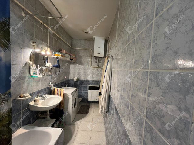 Eladó családi ház, Debrecenben 60 M Ft, 4 szobás