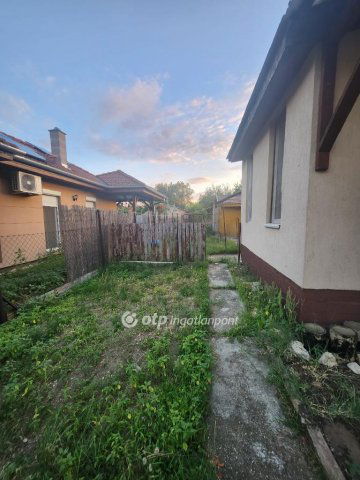 Eladó családi ház, Gyálon 48 M Ft, 1 szobás