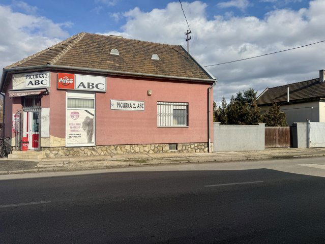 Eladó családi ház, Komáromban 72.9 M Ft, 3 szobás