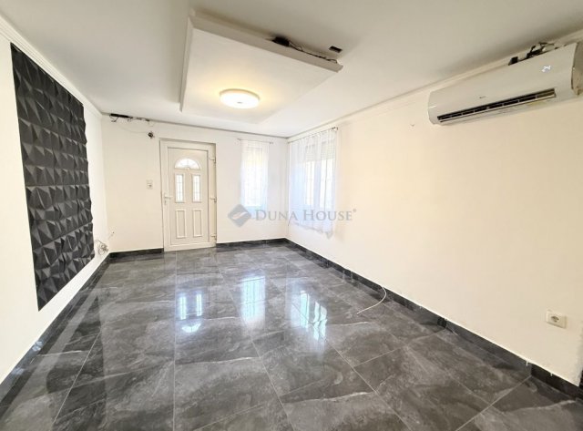 Eladó családi ház, Budapesten, XVIII. kerületben 45 M Ft