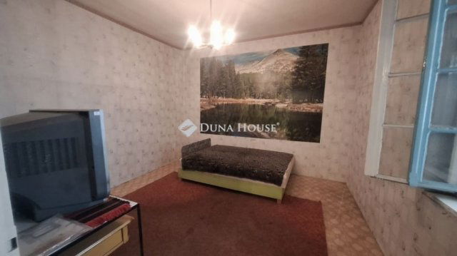 Eladó téglalakás, Budapesten, XXI. kerületben 41 M Ft, 1 szobás