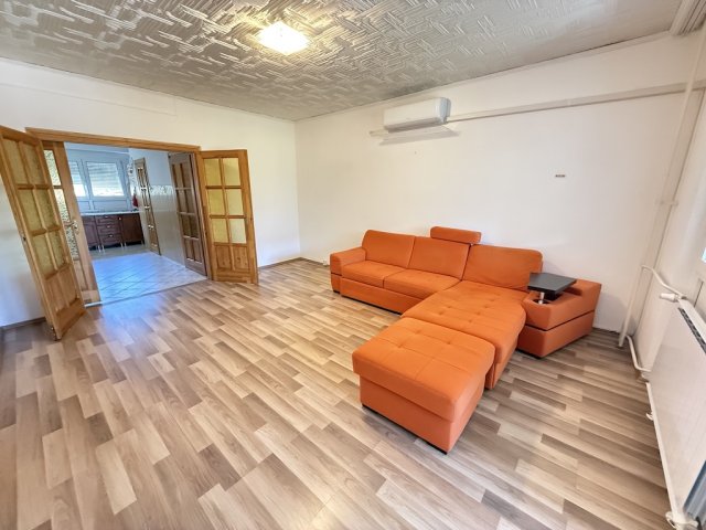 Eladó panellakás, Pakson 47 M Ft, 2 szobás / költözzbe.hu