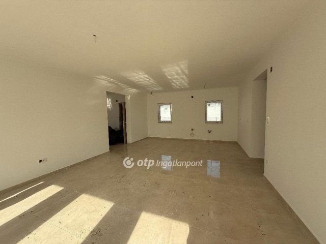 Eladó családi ház, Ráckevén 87.9 M Ft, 4 szobás