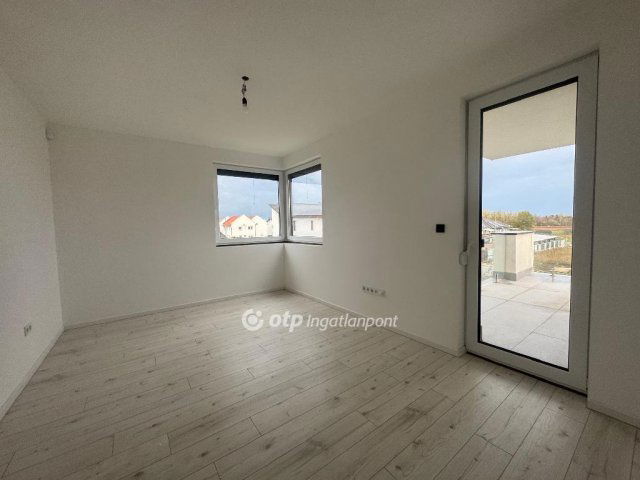 Eladó sorház, Velencén 198 M Ft, 5 szobás / költözzbe.hu