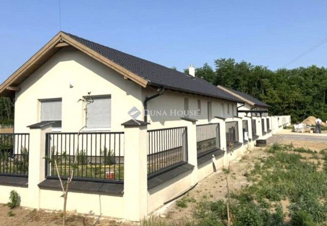 Eladó ikerház, Vasadon 73.9 M Ft, 4 szobás / költözzbe.hu