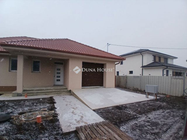 Eladó családi ház, Debrecenben 135 M Ft, 4 szobás
