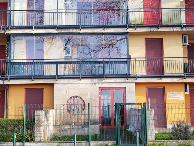 Eladó téglalakás, Siófokon 79.9 M Ft, 2 szobás