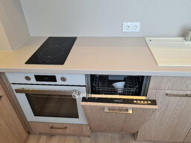 Eladó téglalakás, Budapesten, XII. kerületben 134.9 M Ft