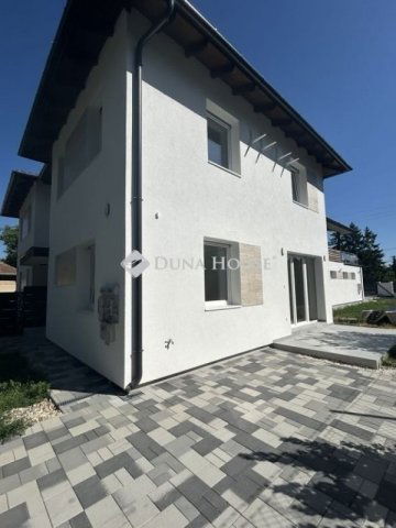 Eladó ikerház, Budapesten, XVII. kerületben 126.9 M Ft, 4 szobás