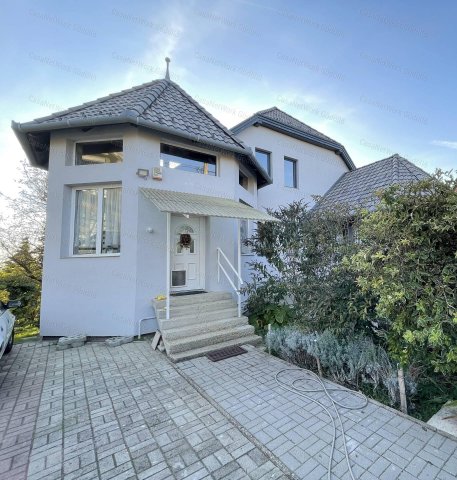 Eladó családi ház, Veresegyházon 149.9 M Ft, 4 szobás