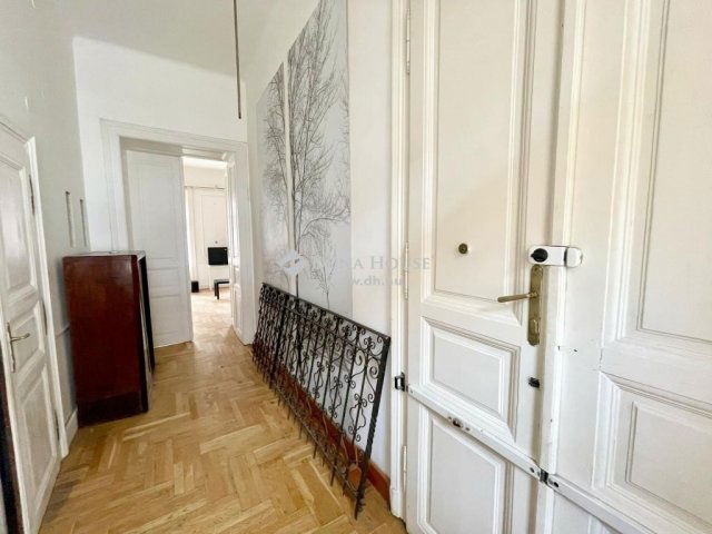 Eladó téglalakás, Budapesten, VI. kerületben 87.78 M Ft