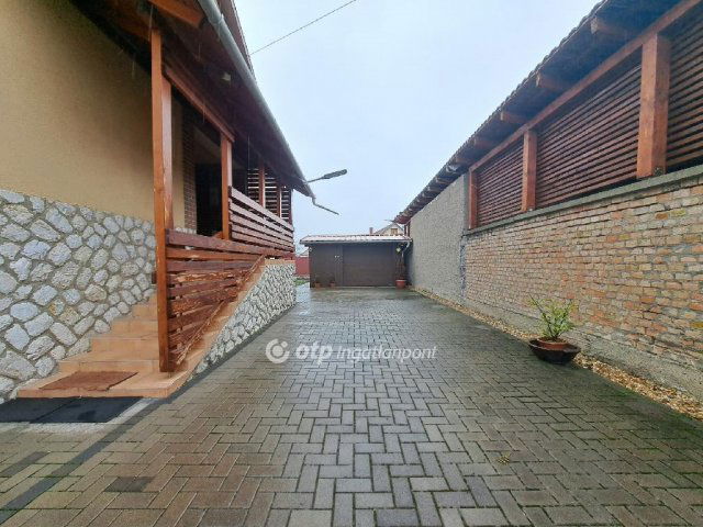 Eladó családi ház, Mezőkövesden 54 M Ft, 3 szobás