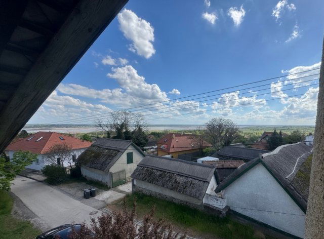 Eladó családi ház, Sukorón 69.9 M Ft, 3 szobás