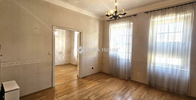 Eladó iroda, Kecskeméten 53.9 M Ft, 3 szobás