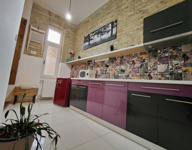 Eladó téglalakás, Szegeden 79.9 M Ft, 2 szobás