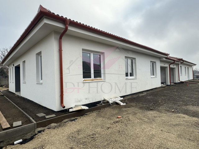 Eladó ikerház, Bocskaikerten 84 M Ft, 4 szobás