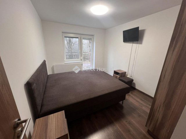 Kiadó panellakás, albérlet, Kecskeméten, Téglás utcában