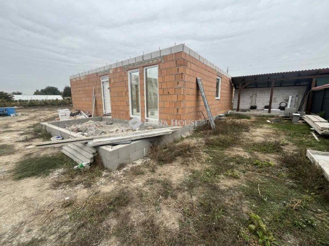 Eladó családi ház, Kakucson 85 M Ft, 4 szobás