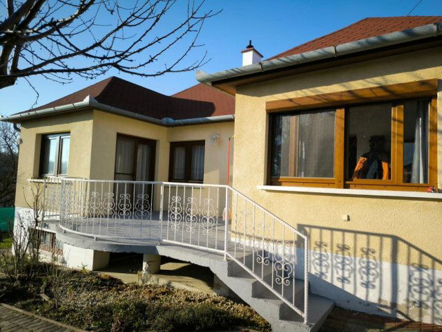 Eladó családi ház, Felsőpáhokon 79.9 M Ft, 3 szobás