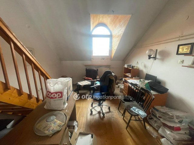 Eladó téglalakás, Kaposváron 34.9 M Ft, 2 szobás