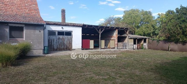 Eladó családi ház, Dömsödön 49.9 M Ft, 1+3 szobás